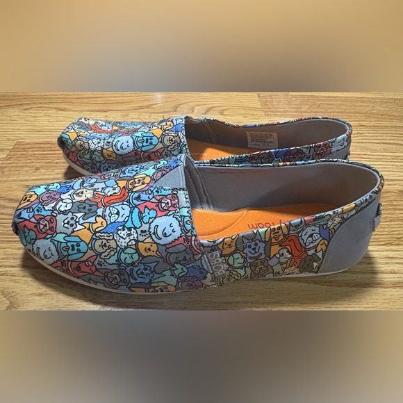 Skechers Colorful Dog Print Loafers - Picture 4 of 7
